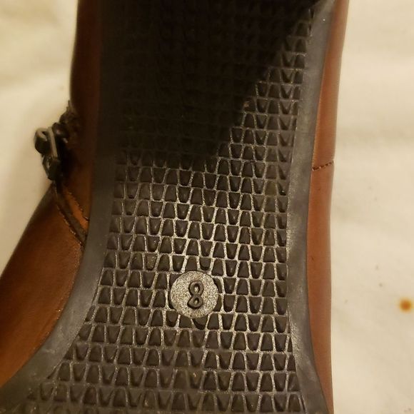 Maripe size 8 womens shoes - Picture 9 of 9